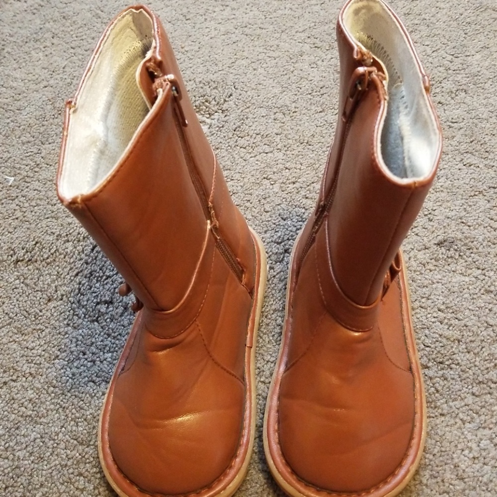 Wee Squeak Boot